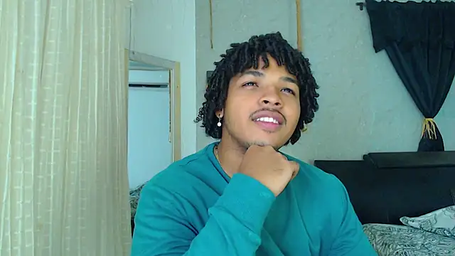 Snapshot of black_king_241 chatting on September 9, 3:28 am black king 241 online show from September 9, 3:28 am