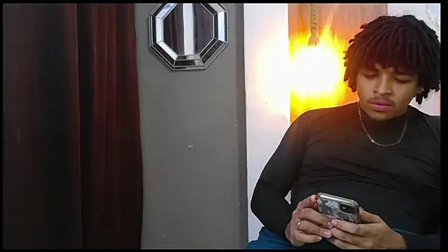 Snapshot of black_king_241 chatting on October 16, 3:25 am black king 241 online show from October 16, 3:25 am