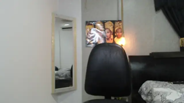 Snapshot of black_king_241 chatting on October 6, 3:22 am black king 241 online show from October 6, 3:22 am