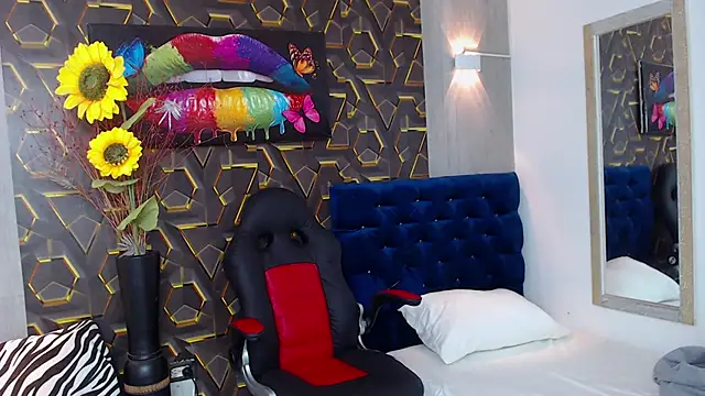 Snapshot of black_king_241 chatting on October 13, 4:51 am black king 241 online show from October 13, 4:51 am