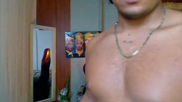 Snapshot of black_king_241 chatting on October 11, 4:05 am black king 241 online show from October 11, 4:05 am