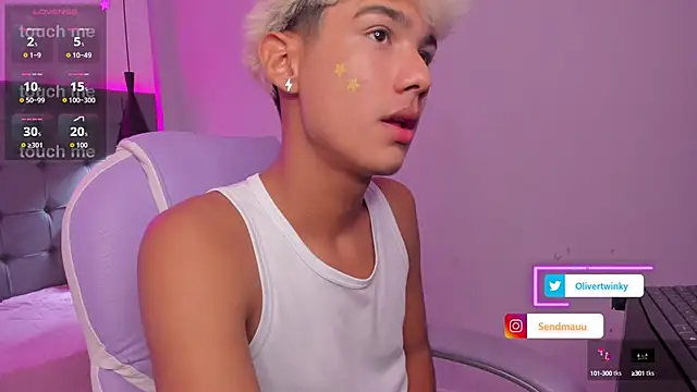 OliverTwinky online show from September 29, 2:24 pm