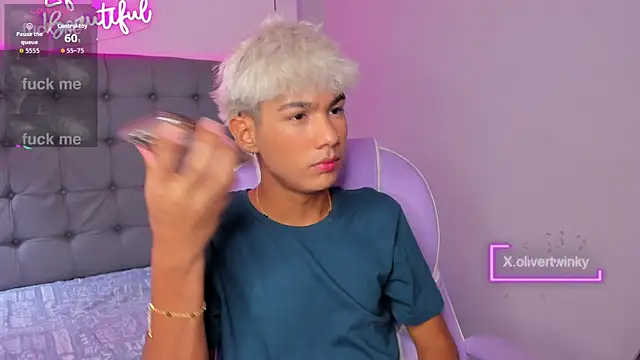 OliverTwinky online show from September 9, 5:40 am