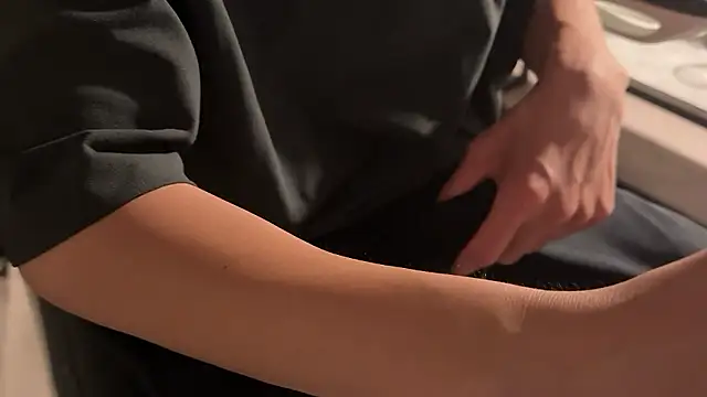 satoshi1008 online show from October 14, 3:30 pm