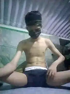 HannanKhan25 online show from October 24, 7:59 pm