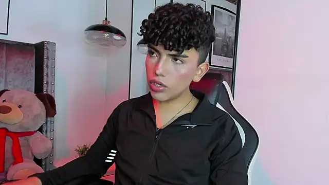 Snapshot of Niick_Twink chatting on September 15, 7:37 pm Niick Twink online show from September 15, 7:37 pm