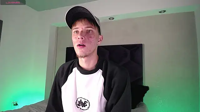 Robbin Blaze online show from April 8, 4:57 am