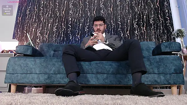 samuelcoopeer online show from October 26, 3:14 pm