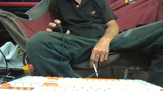 Lovyourpuss online show from February 10, 3:44 am