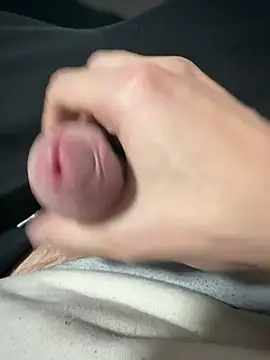 UseMyAssx online show from December 5, 3:41 pm