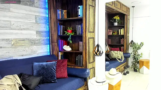 MarcusBlack  online show from April 21, 11:27 am