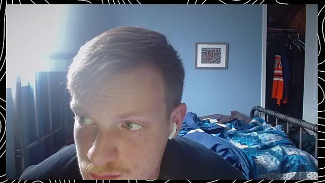 lustylyndon online show from December 4, 8:16 pm