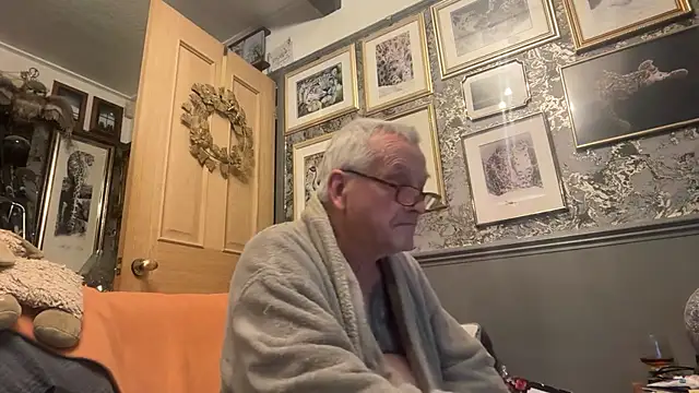 poggles online show from February 22, 9:27 pm