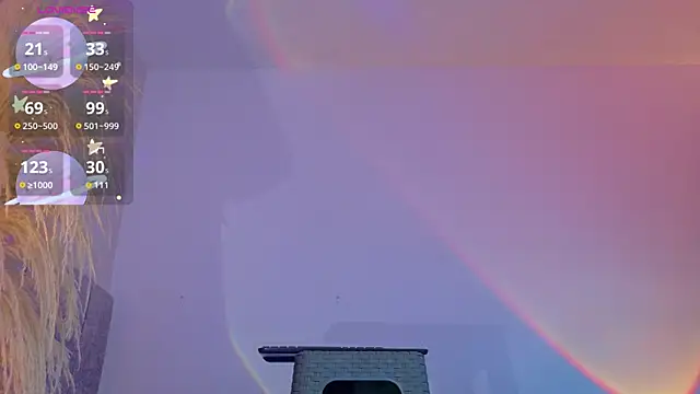 liiamluna  online show from April 9, 10:10 am