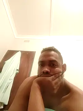 Snapshot of kulliguy chatting on October 28, 8:44 pm kulliguy online show from October 28, 8:44 pm