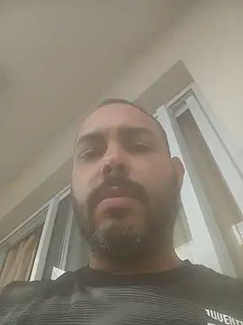 jfgustavo001 online show from May 17, 5:09 pm