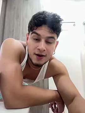 Snapshot of DaviesBrown chatting on September 12, 9:48 pm DaviesBrown online show from September 12, 9:48 pm