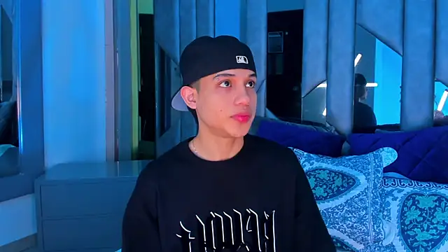 Sebax Young online show from September 19, 7:57 pm