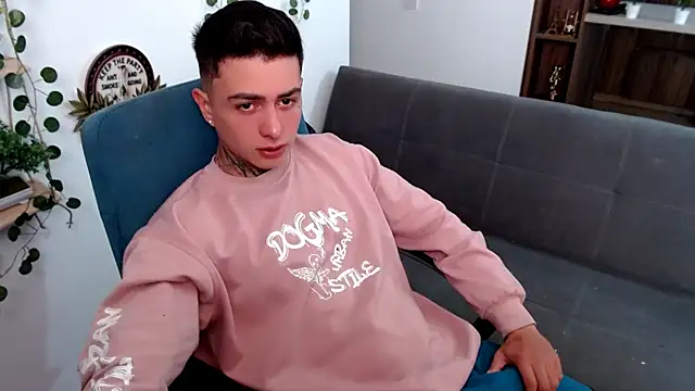 santii ss online show from March 18, 3:04 pm