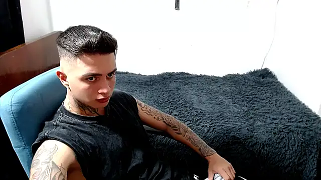 santii ss online show from October 10, 1:32 am