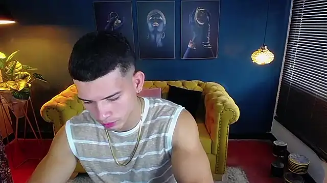 Snapshot of ethan_rodgers chatting on October 9, 7:30 pm ethan rodgers online show from October 9, 7:30 pm