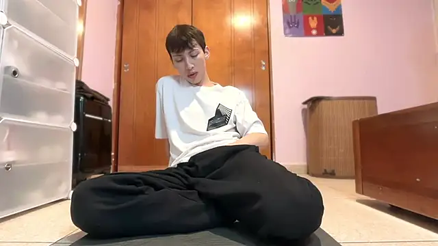 DylanNewell online show from December 14, 9:49 am