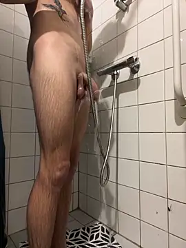 danny6699 online show from December 4, 6:48 pm