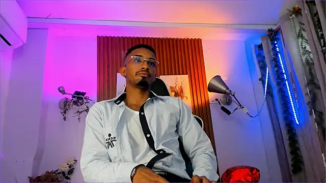 Snapshot of Darwin_mayo chatting on September 15, 5:25 pm Darwin mayo online show from September 15, 5:25 pm