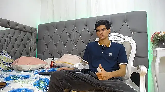 Sebalexis7 online show from October 11, 9:13 am