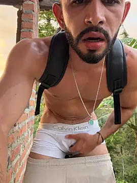 Jacksonfranco online show from April 20, 10:56 pm