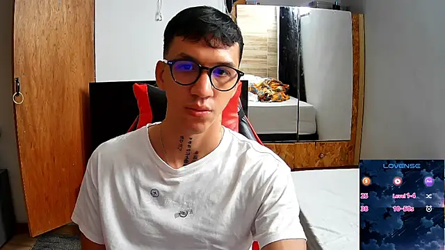 angelicious  online show from April 24, 12:40 pm