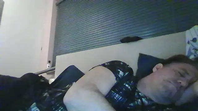 Snapshot of JasperGeil chatting on October 8, 8:13 pm JasperGeil online show from October 8, 8:13 pm