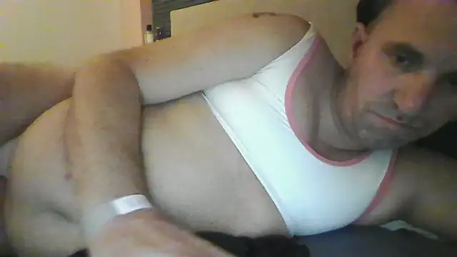 Snapshot of JasperGeil chatting on October 10, 11:08 pm JasperGeil online show from October 10, 11:08 pm
