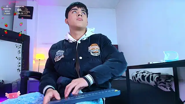 Lucass love online show from December 1, 4:43 pm