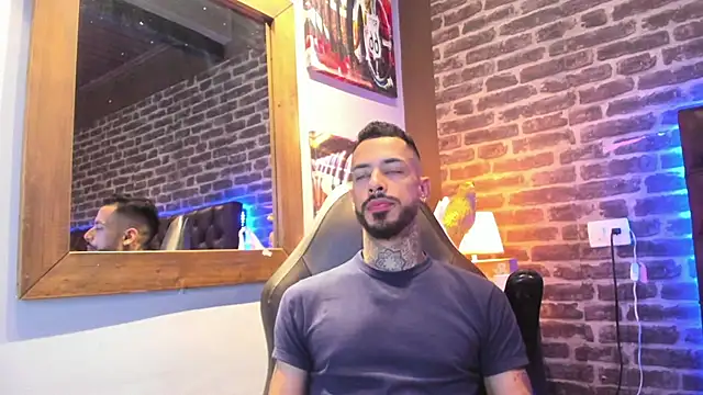 VinzenzRizzo online show from October 5, 4:16 am