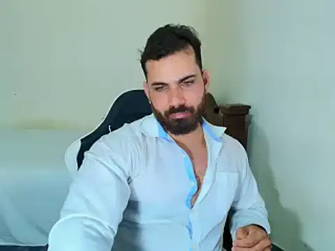 Snapshot of max_love255 chatting on October 4, 10:03 pm max love255 online show from October 4, 10:03 pm