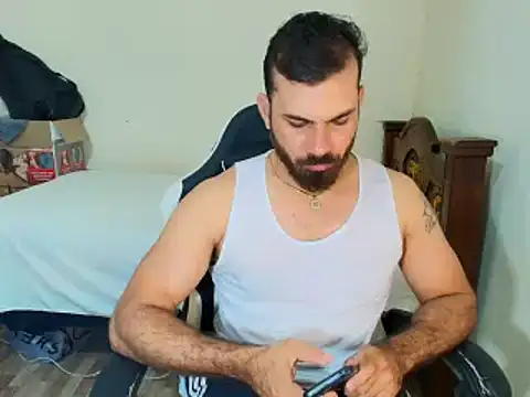 Snapshot of max_love255 chatting on September 20, 9:04 pm max love255 online show from September 20, 9:04 pm