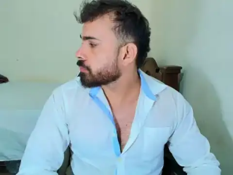 Snapshot of max_love255 chatting on October 3, 9:53 pm max love255 online show from October 3, 9:53 pm