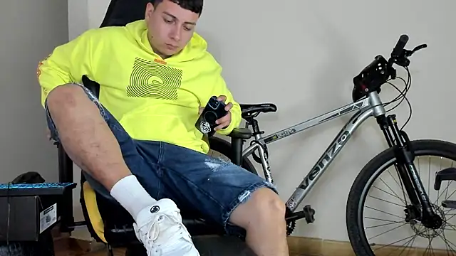 HELLSTAR online show from October 20, 8:18 am