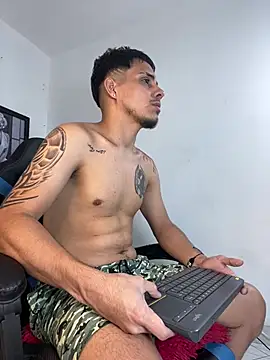 Luke Stone online show from April 1, 6:38 pm