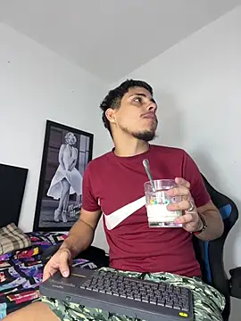 Luke Stone online show from April 21, 8:37 pm