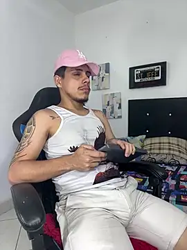 Luke Stone online show from April 26, 9:22 pm