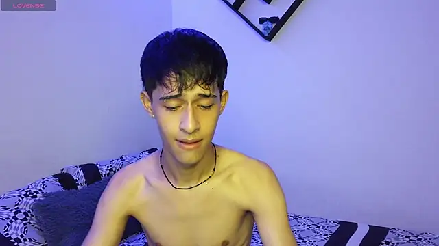 Snapshot of Danny_cute_05 chatting on October 3, 12:15 am Danny cute 05 online show from October 3, 12:15 am