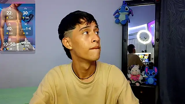 Snapshot of Danny_cute_05 chatting on October 11, 1:42 am Danny cute 05 online show from October 11, 1:42 am