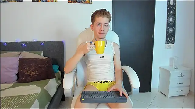 ThiagooJames online show from February 13, 5:02 am