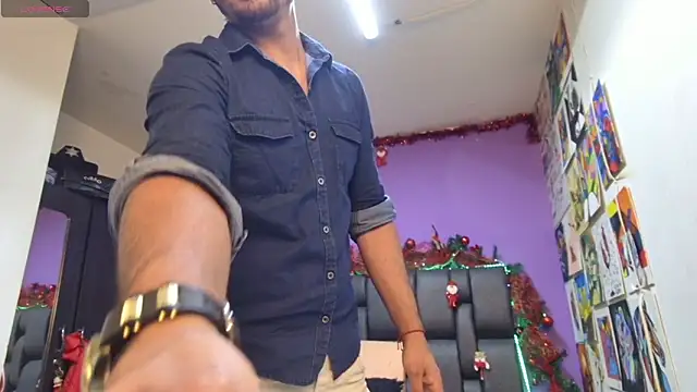 ashtoncooperr online show from December 3, 6:47 pm