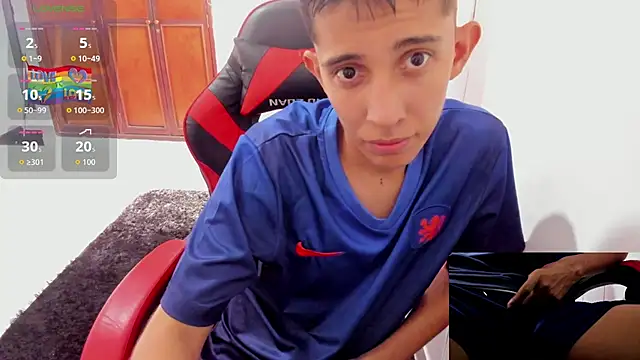 Snapshot of gomitaboy_1 chatting on October 16, 7:11 pm gomitaboy 1 online show from October 16, 7:11 pm