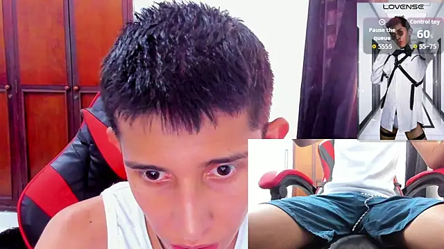 Snapshot of gomitaboy_1 chatting on September 28, 9:35 pm gomitaboy 1 online show from September 28, 9:35 pm