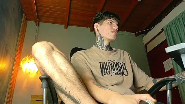 david huge online show from April 22, 4:52 am