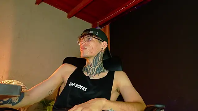 david huge online show from August 1, 8:13 am